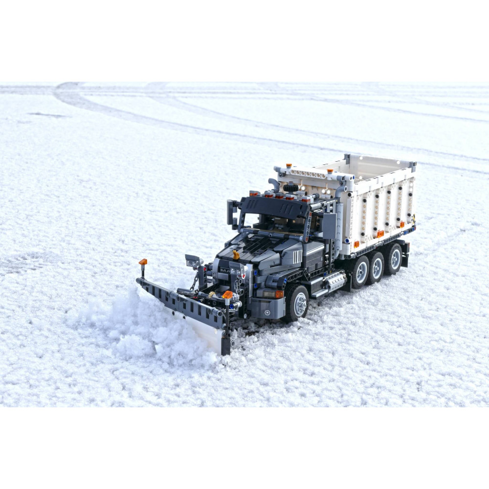 Снегоуборочный грузовик, конструктор Mould King на радиоуправлении